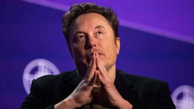 Not AI, but SI.. Elon Musk follows Trump's lead.. SI wants to change the company's name!