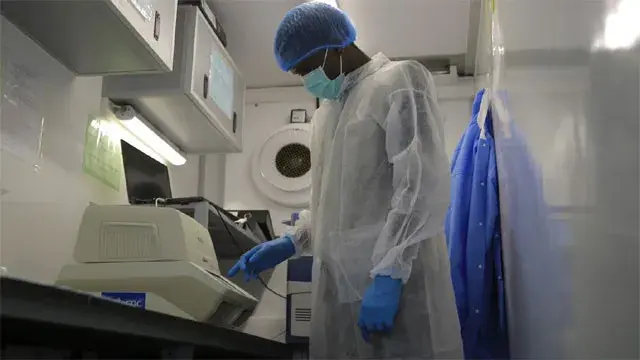 Uproar in Russian anti-plague lab.. Suspicious death of researcher.. 200 people quarantined!
