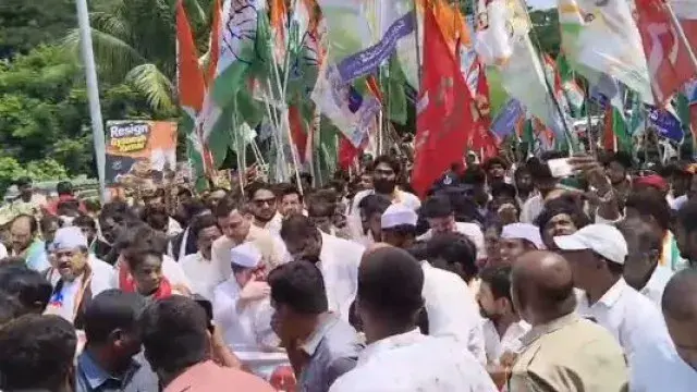 Tension at Indy Alliance's 'Save Democracy' rally in Hyderabad.. Several leaders arrested