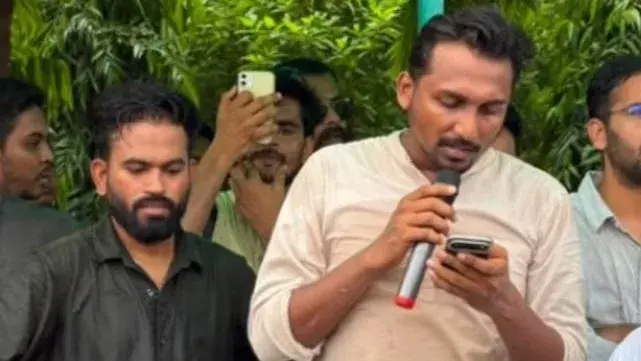 Ajinkya Shinde takes charge of Cockroach Party protests.. Who is the leader?