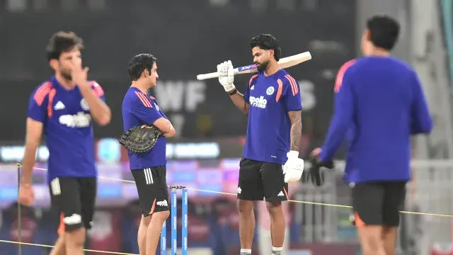 West Indies win the toss, two changes in the Indian team