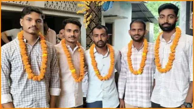 Same town.. same goal.. five friends who studied together and became police officers!