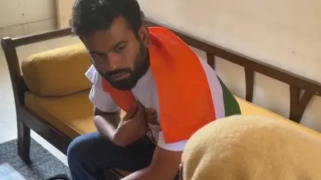 Call for 'Tiranga Yatra'.. Police went to the house of the Cockroach Party leader