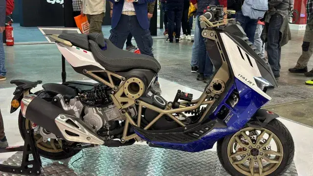 These scooters are very diverse.. Italian brand 'Italjet' enters India!