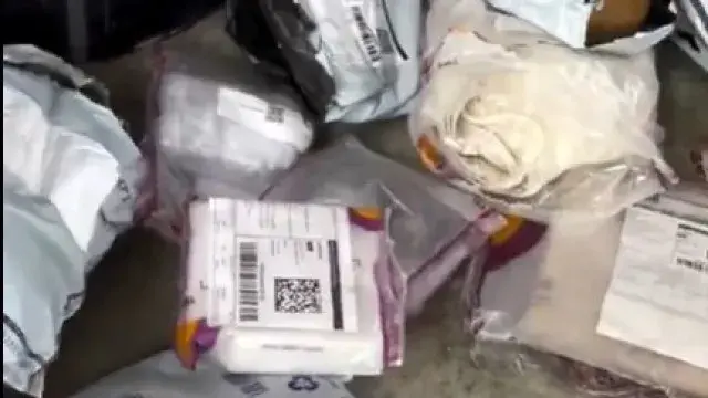 Return of dresses after Dandiya: Video goes viral, netizens outraged!