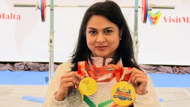 Indian IRS officer creates sensation in America.. 3 gold medals in powerlifting