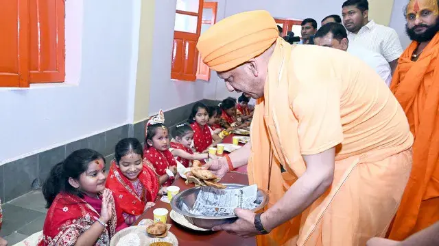 CM Yogi Kanya Puja at Gorakhnath Temple.. Key appeal to the people