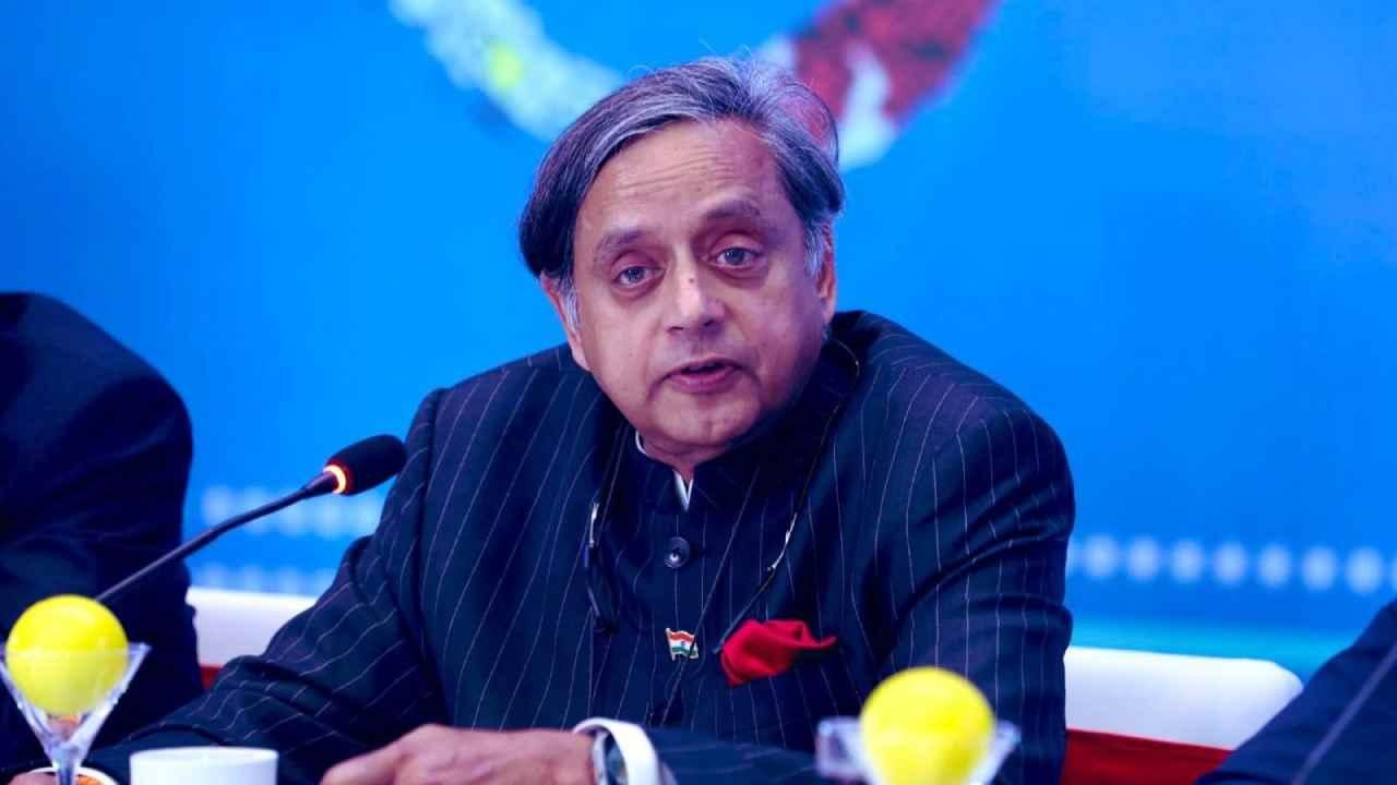 Modi's comment on Rahul Gandhi calling him a 'failed product'.. Shashi Tharoor counters